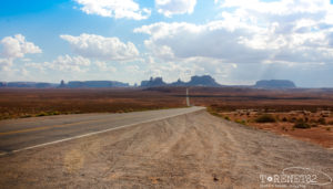 scenic roads USA monument valley